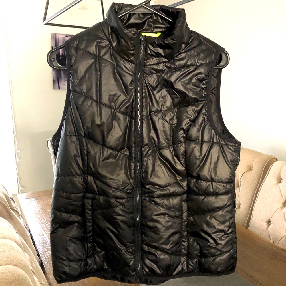 Flirtitude black zip-up vest
